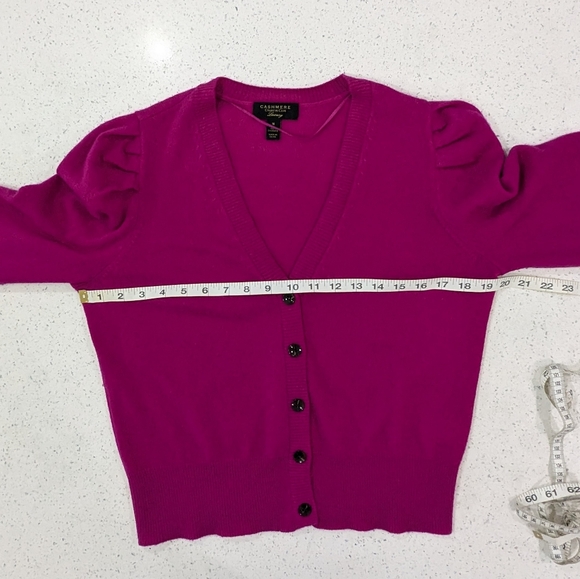 Charter Club 100% Cashmere Fuchsia Cardigan Sweater Button Front Puff Sleeve M - Picture 4 of 9